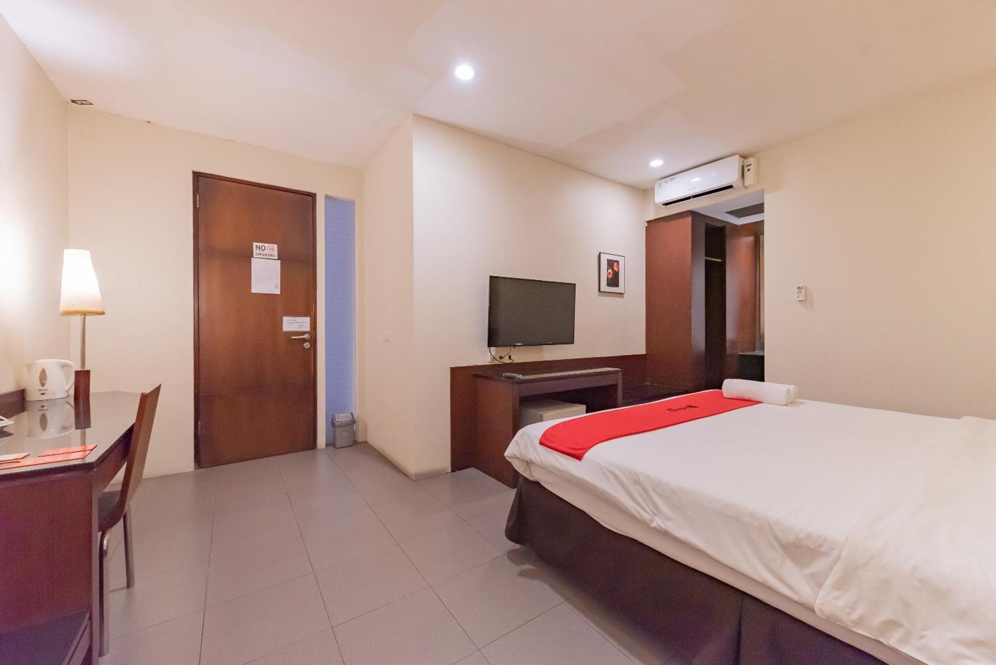 Reddoorz Plus @ Cipaganti Street 3 万隆 外观 照片