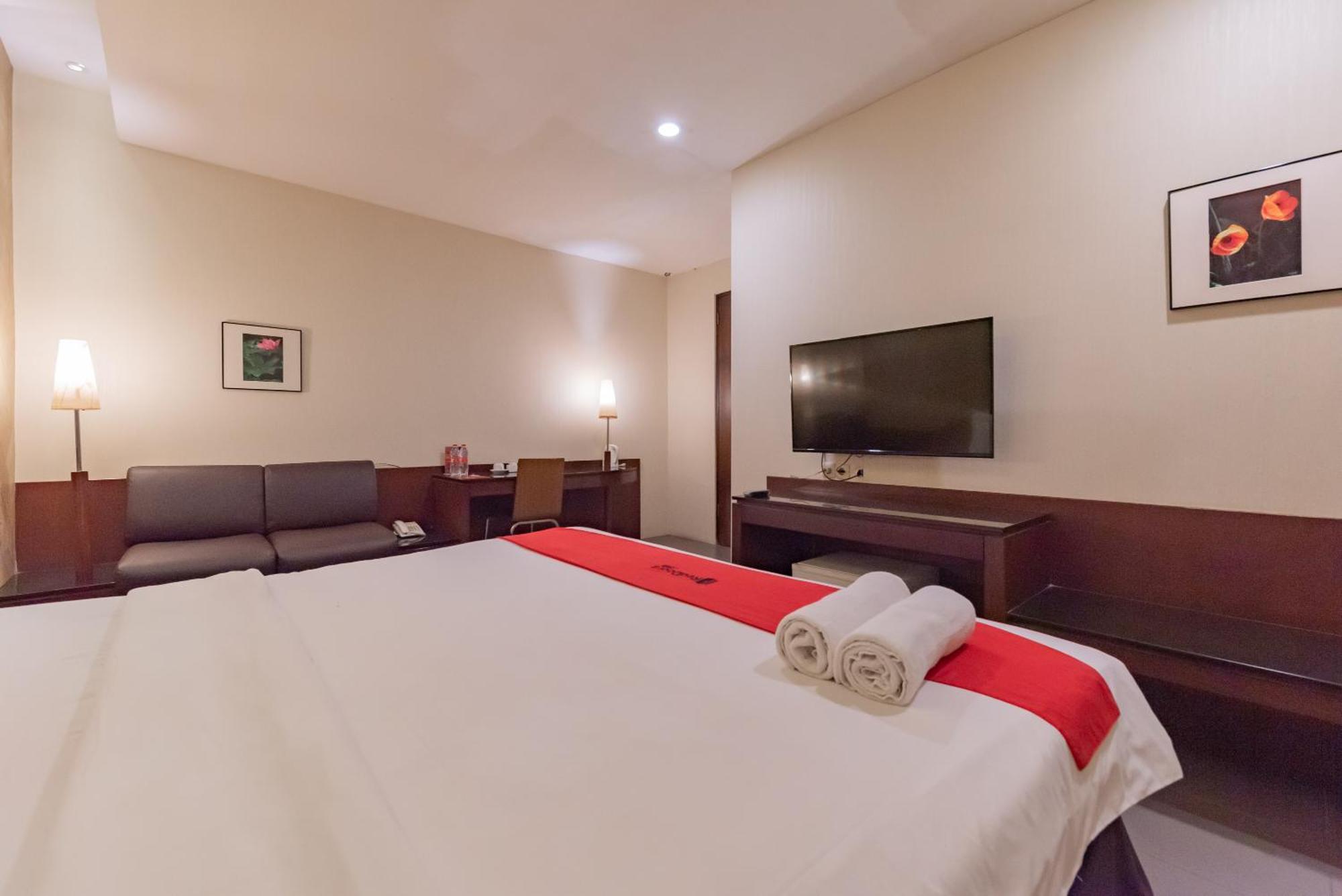 Reddoorz Plus @ Cipaganti Street 3 万隆 外观 照片